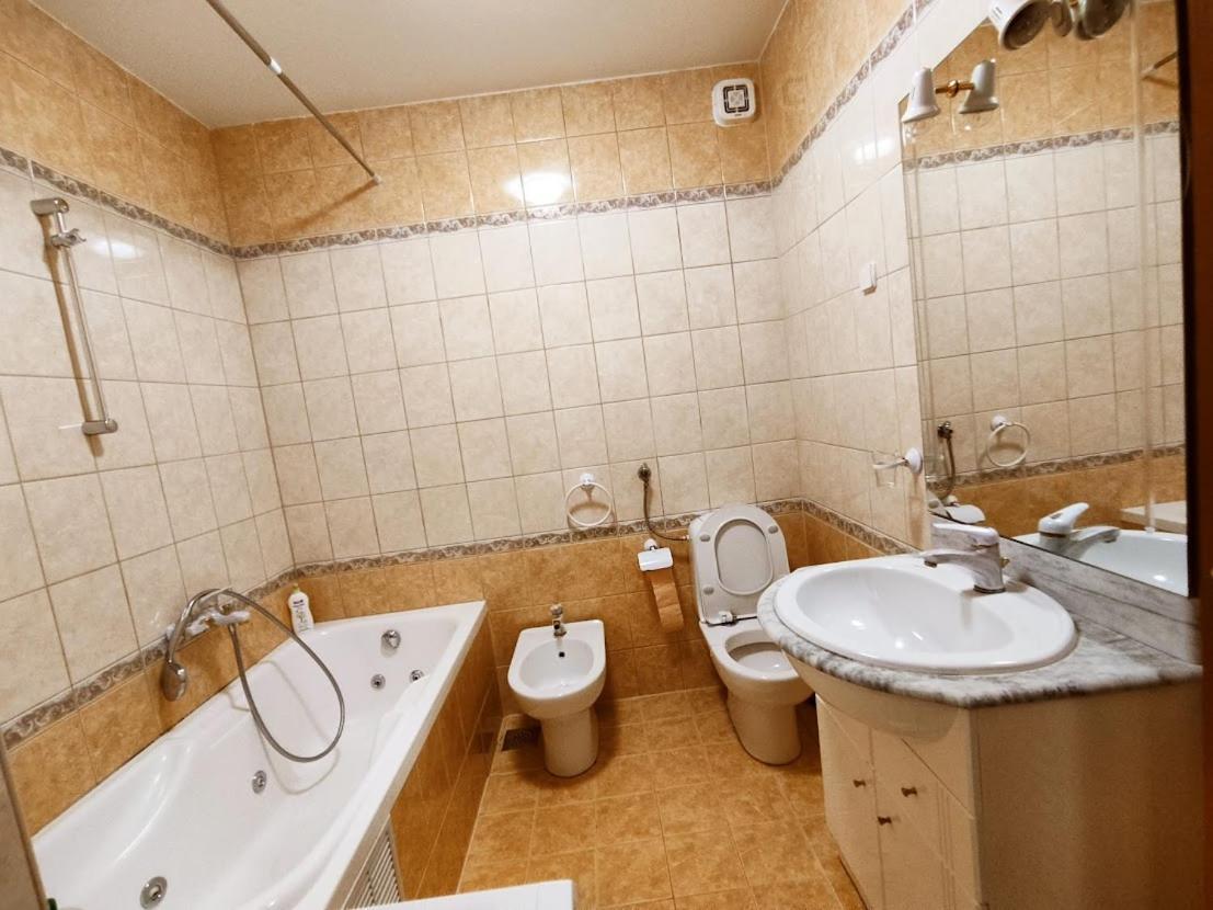 "Idea" Room With Free Parking Split Buitenkant foto